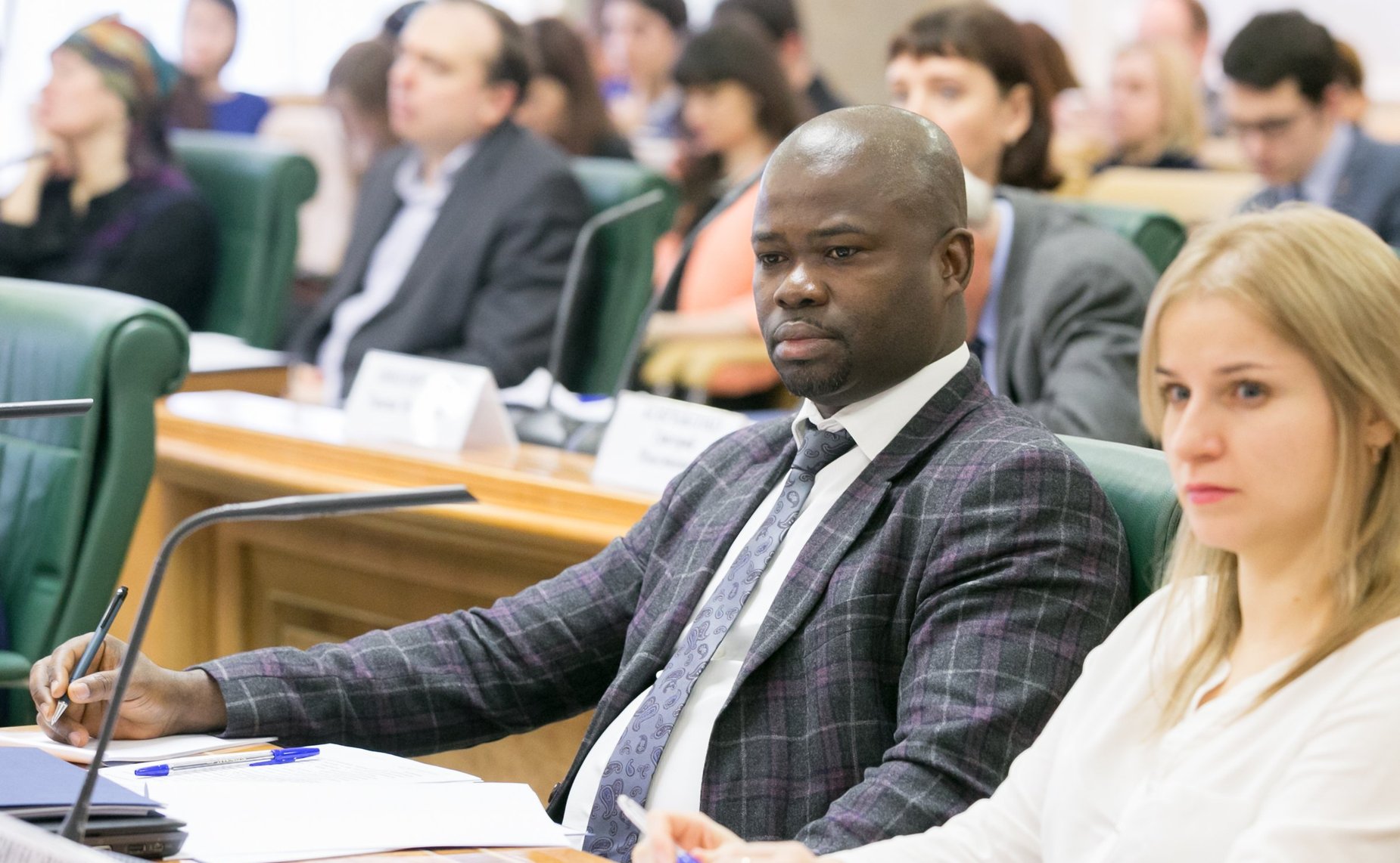 Участники заседания «круглого стола»