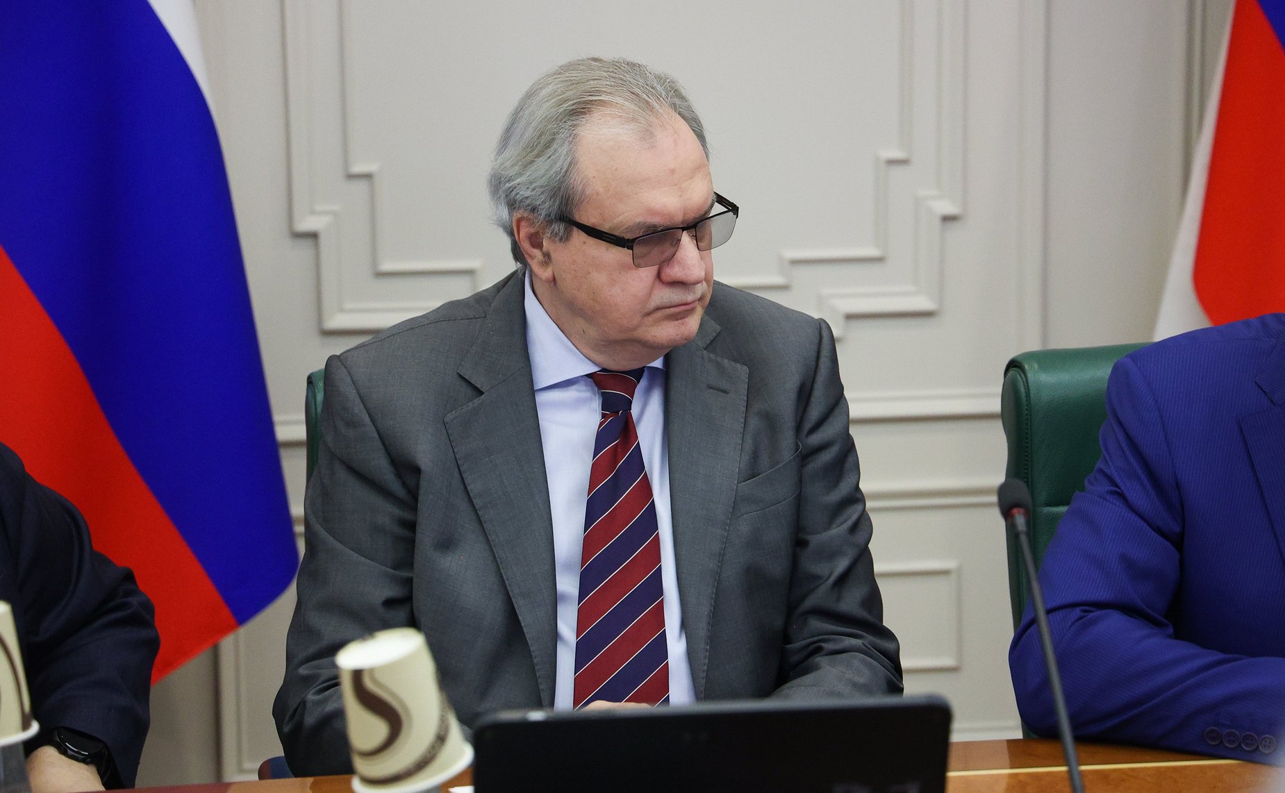 Заседание Комиссии Совета Федерации по информационной политике и взаимодействию со СМИ «Человек как автор информационной революции или как раб информационной революции? Поиск баланса»