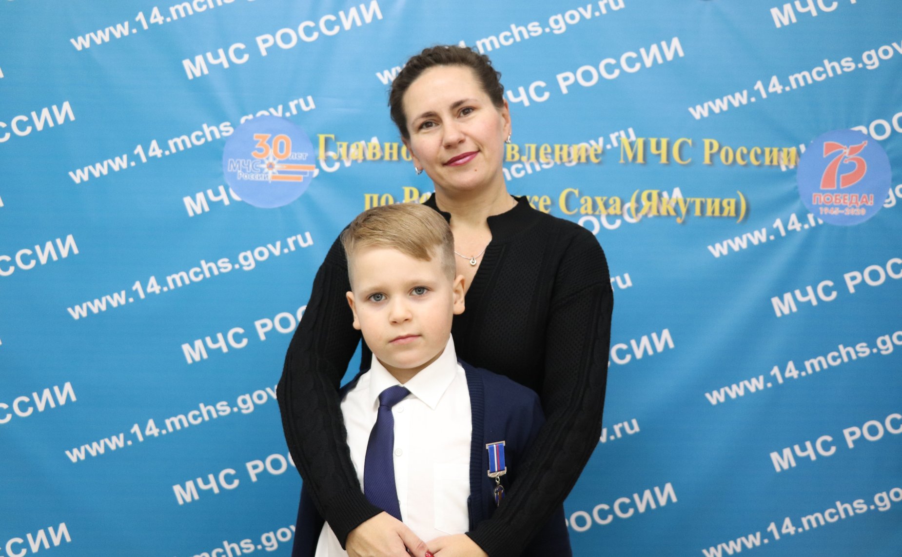 Егор Борисов вручили детям-героям памятные медали Совета Федерации «За проявленное мужество»