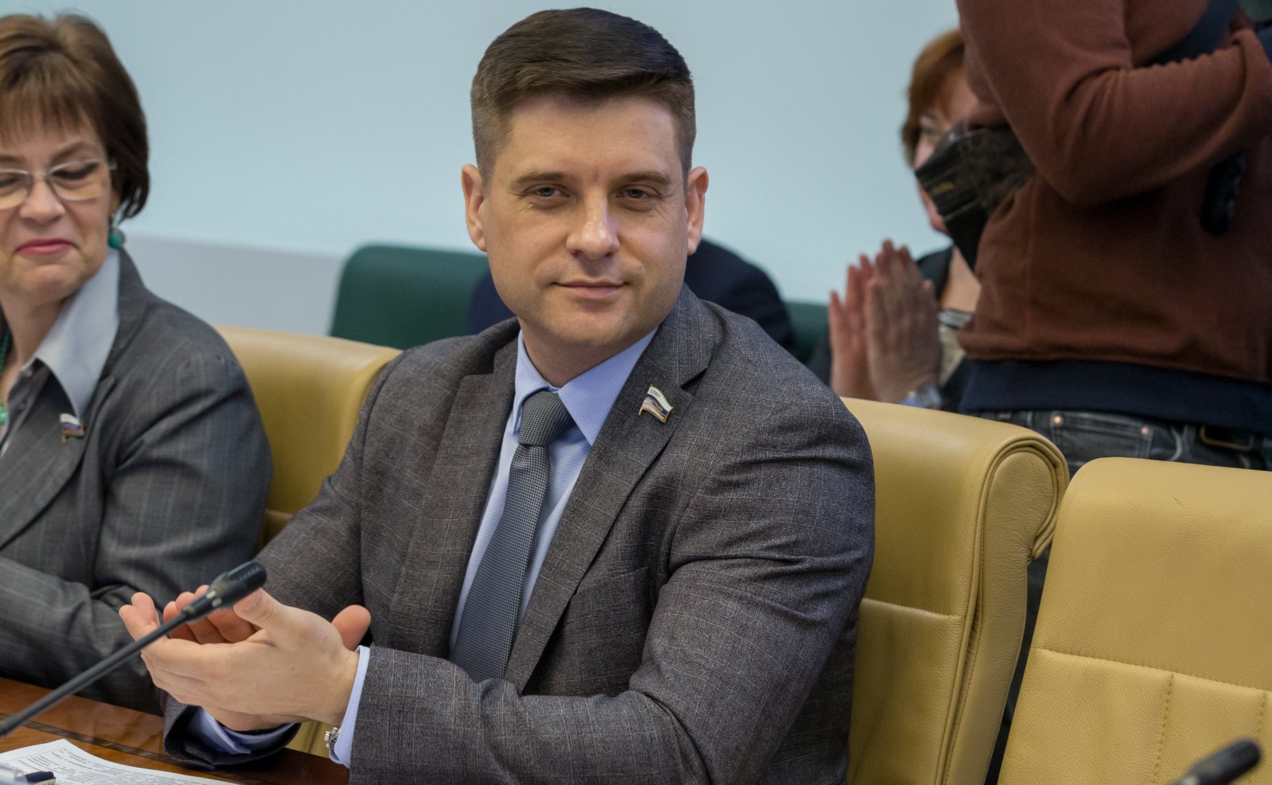 Юрий Архаров