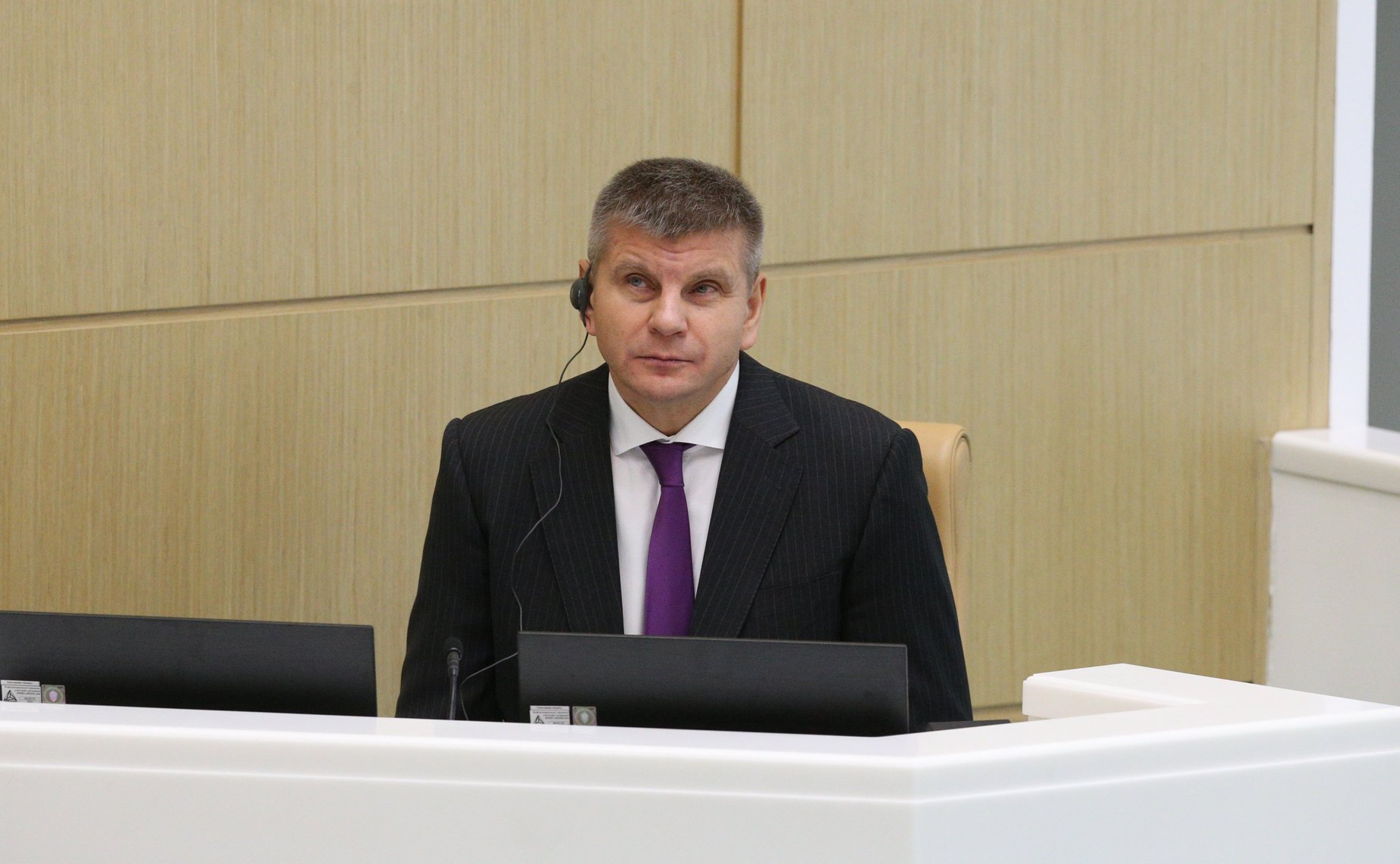 Геннадий Голов