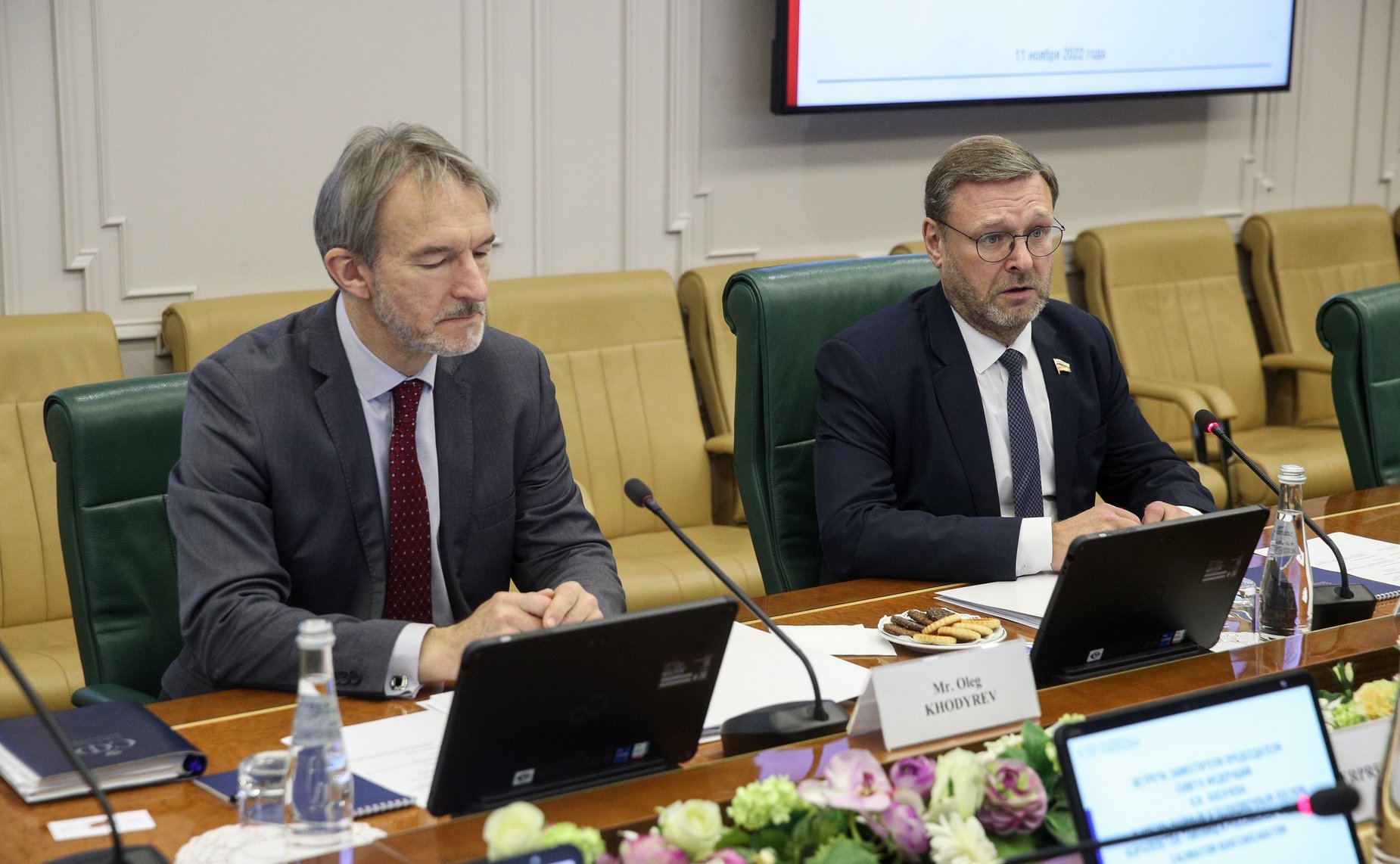 Встреча заместителя Председателя СФ Константина Косачева с Чрезвычайным и Полномочным Послом Королевства Таиланд в РФ