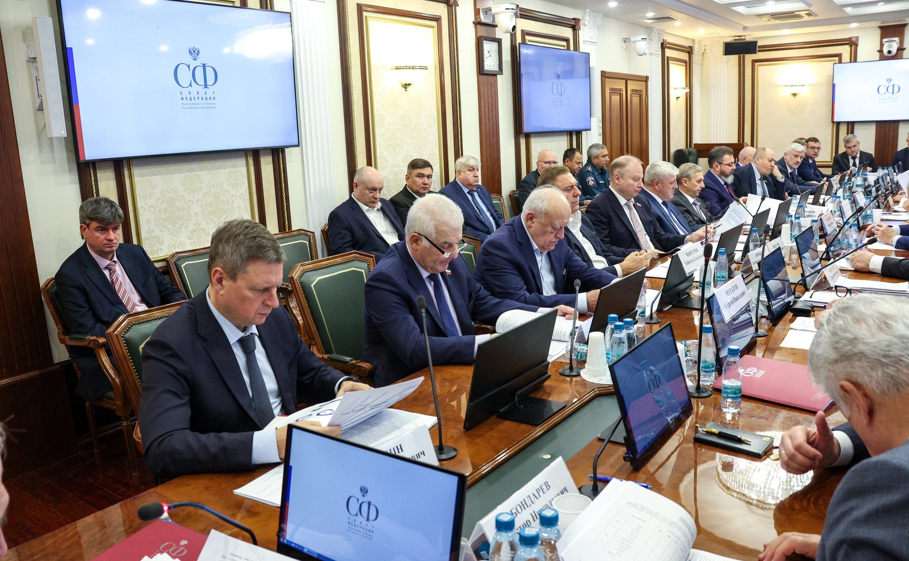 Совещание Комитета Совета Федерации по обороне и безопасности совместно с Комитетом Совета Федерации по экономической политике «Вопросы обеспечения безопасности воздушных перевозок. Состояние и перспективы развития гражданского авиастроения в России»