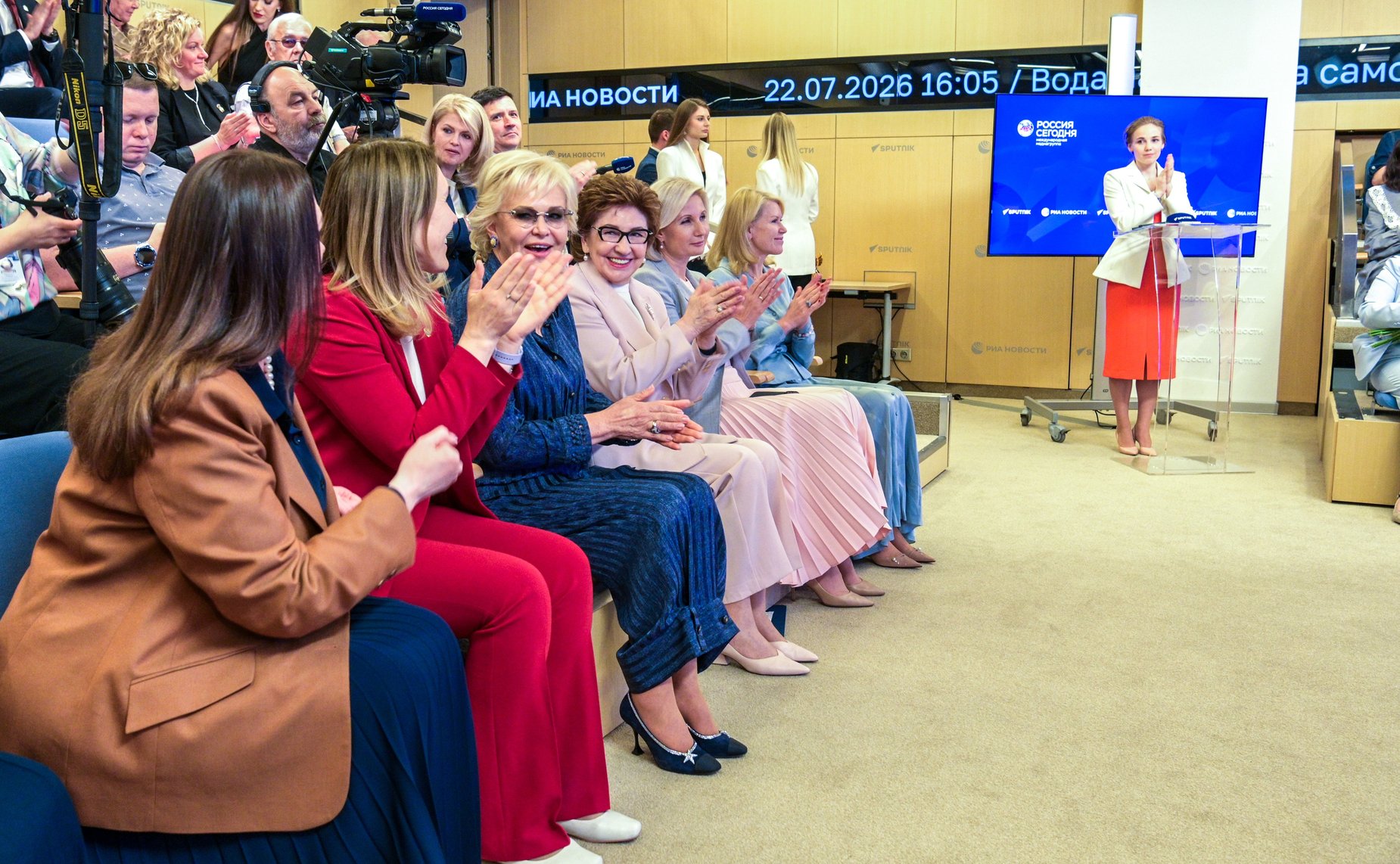 В ММПЦ «Россия сегодня» прошла церемония подведения итогов конкурса «Лидеры в интересах женщин»