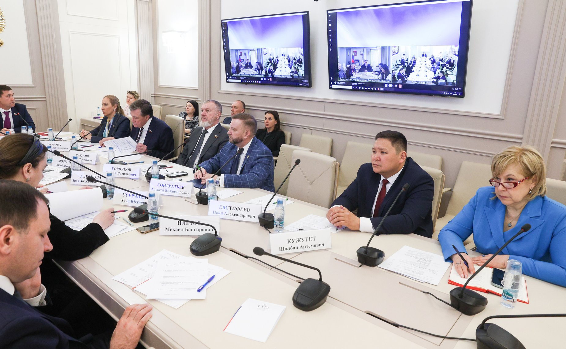 Совещание Комитета Совета Федерации по социальной политике на тему «Строительство объектов здравоохранения, находящихся на контроле в СФ»