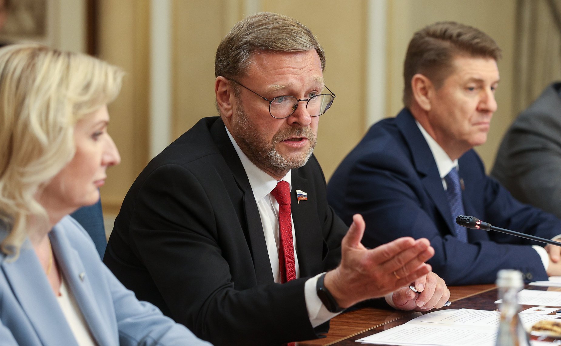 Встреча заместителя Председателя СФ Константина Косачева с Председателем Народного Совета Луганской Народной Республики