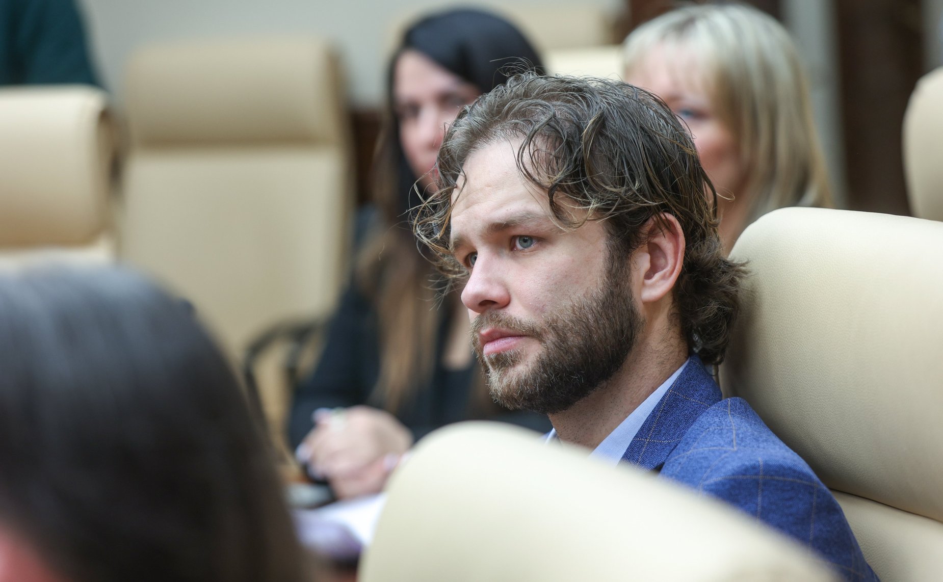 Дмитрий Рогозин встретился со съемочной группой художественного фильма «СВОИ. Баллада о войне» и музыкальным коллективом «Звездный десант»