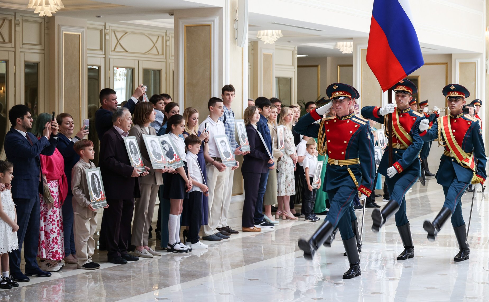 В Совете Федерации состоялась торжественная церемония открытия выставки «Память поколений»