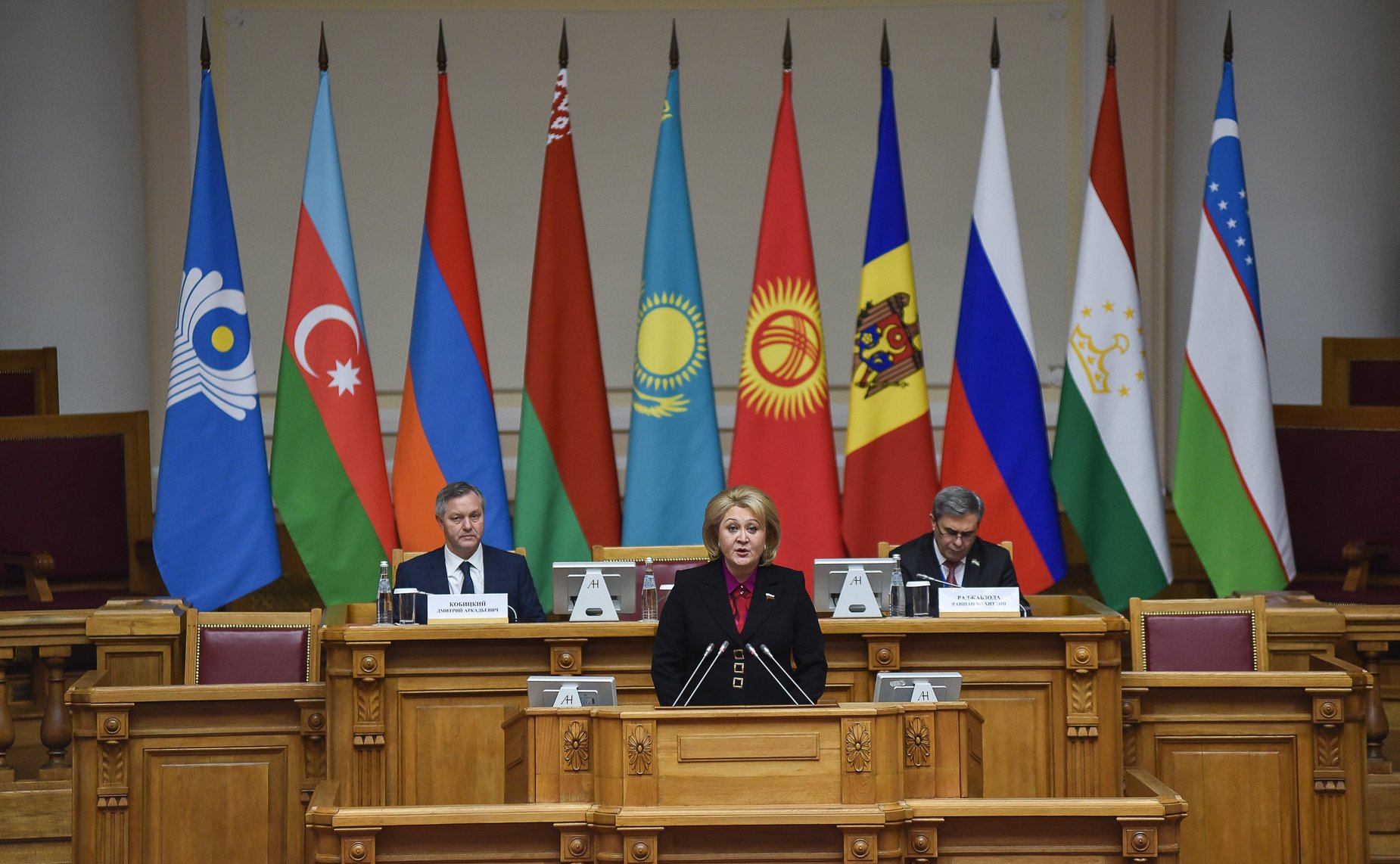 Лилия Гумерова провела пленарное заседание международной конференции «Русский язык – основа интеграционного диалога в регионе Содружества Независимых Государств»