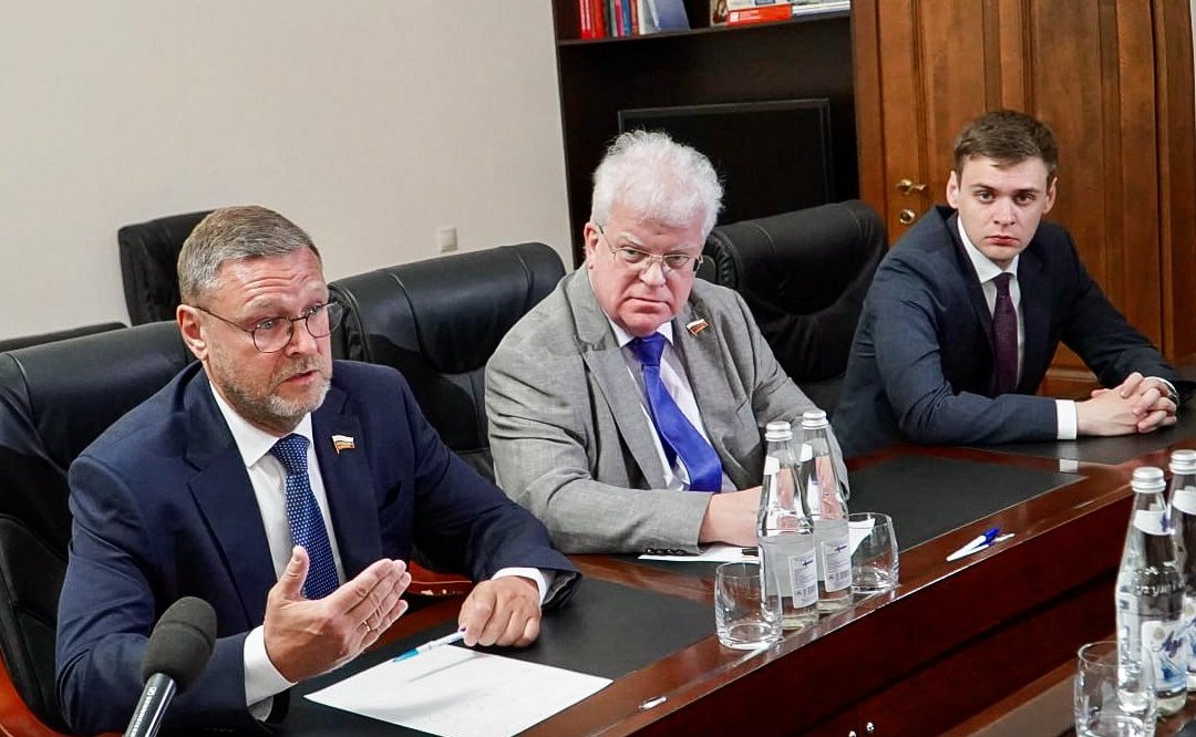 Делегации Совета Федерации приняла участие в праздничных мероприятиях по случаю 15- летия признания независимости Республики Абхазия