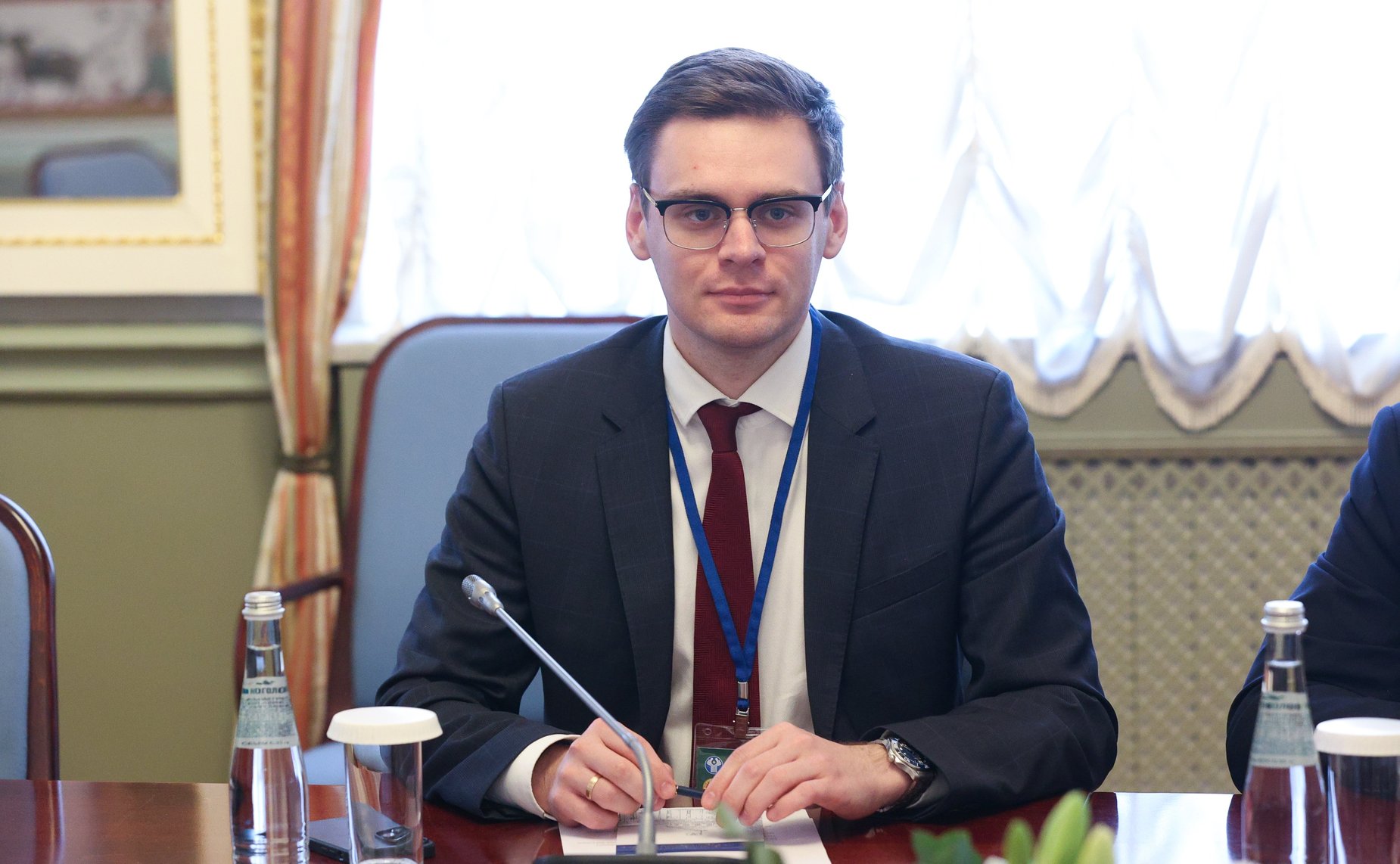 Константин Косачев провел беседу с главой региональной делегации Международного Комитета Красного Креста (МККК) в России и Беларуси Борисом Мишелем