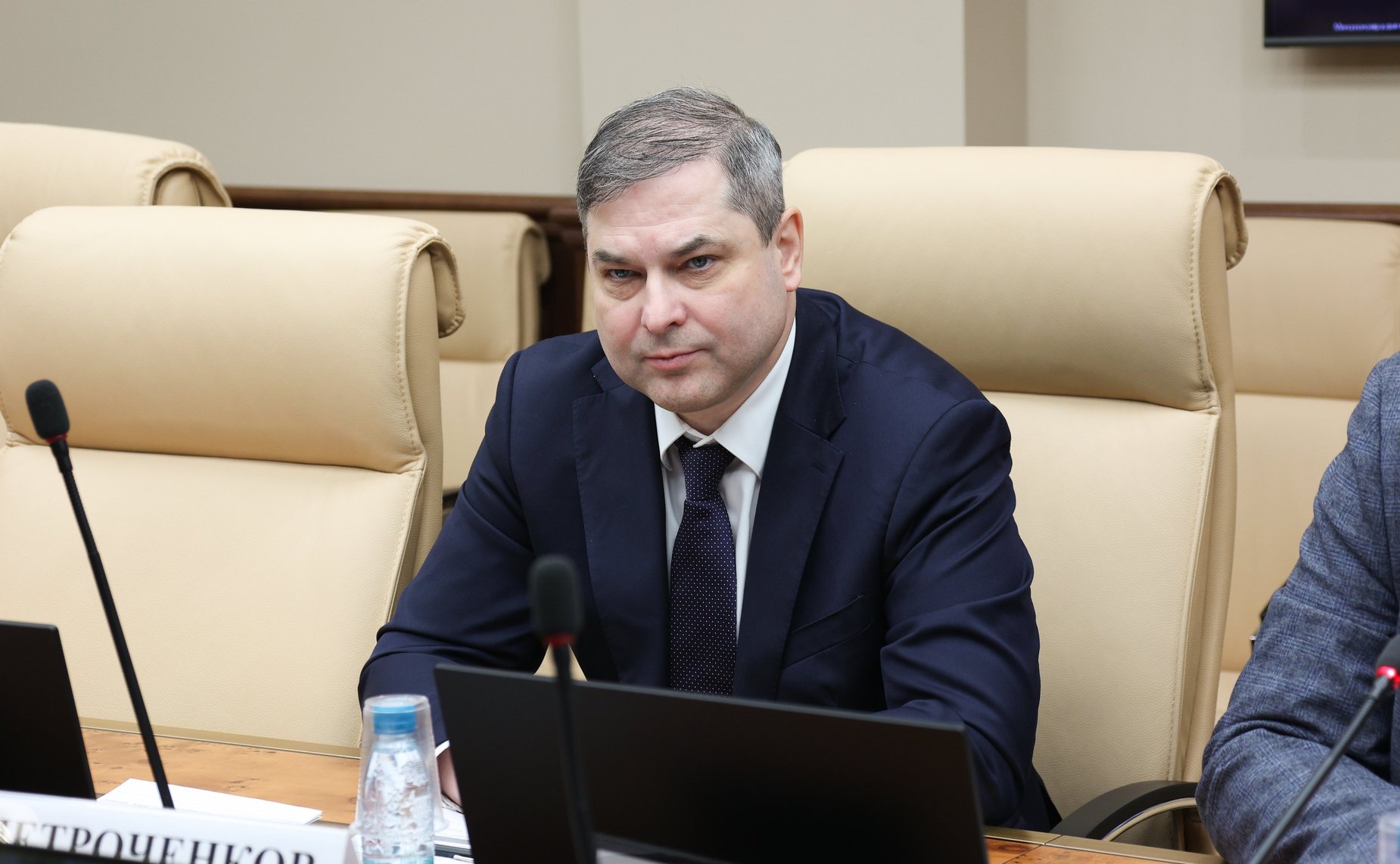 Совещание «Строительство и развитие логистических и распределительных центров, торговых объектов, входящих в крупные торговые сети, на территориях ДНР, ЛНР, Запорожской области и Херсонской области»