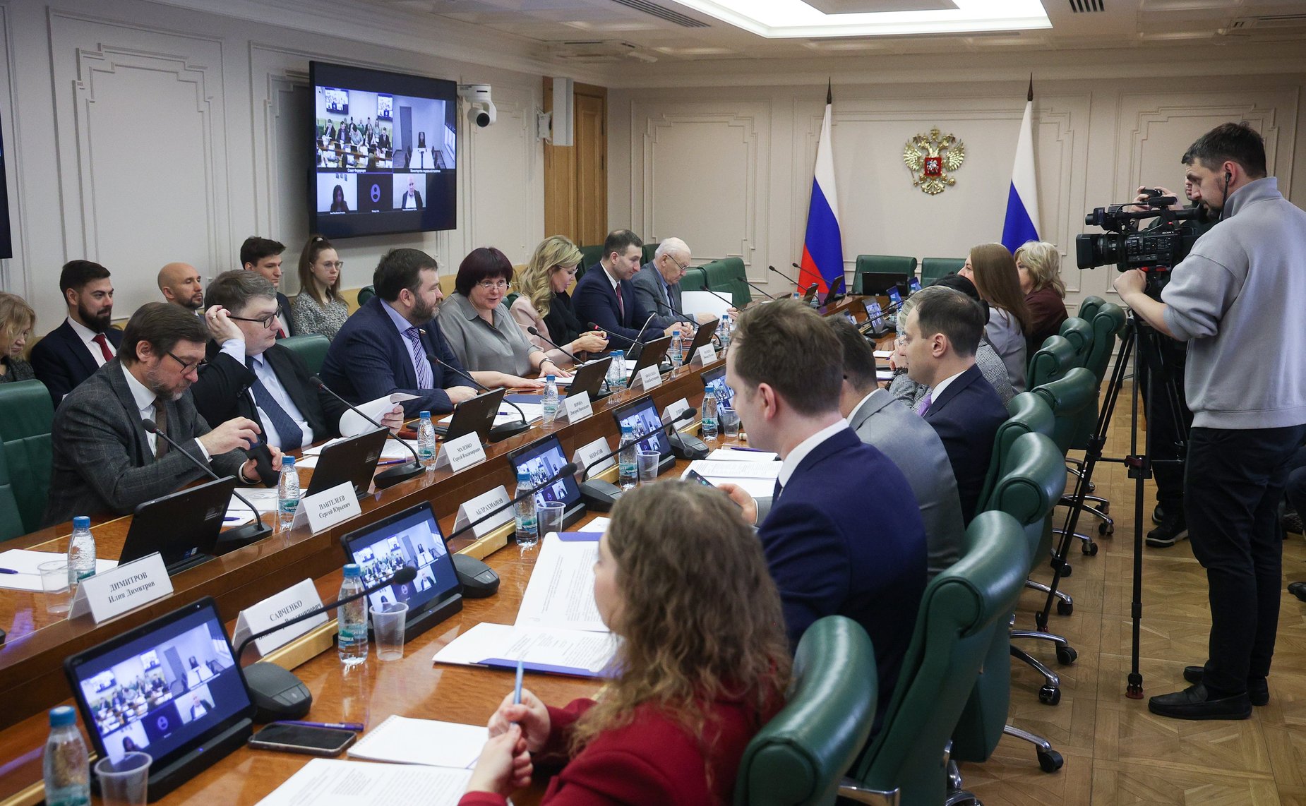 Совещание Комитета СФ по международным делам по вопросам совершенствования практики переселения в Россию соотечественников за рубежом, лиц, разделяющих российские духовно-нравственные ценности, и лиц, представляющих интерес для РФ