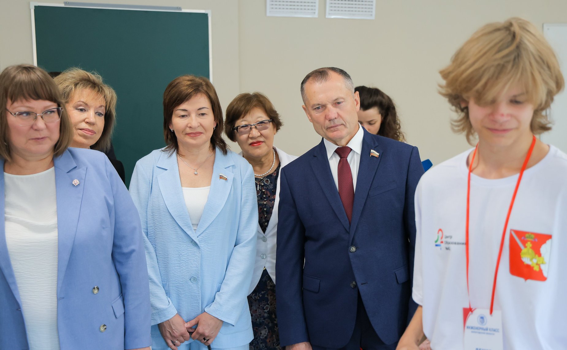 Выездное заседание Комитета СФ по науке, образованию и культуре «Развитие системы непрерывного образования для обеспечения технологического лидерства региона (на примере Вологодской области)». СОШ №8