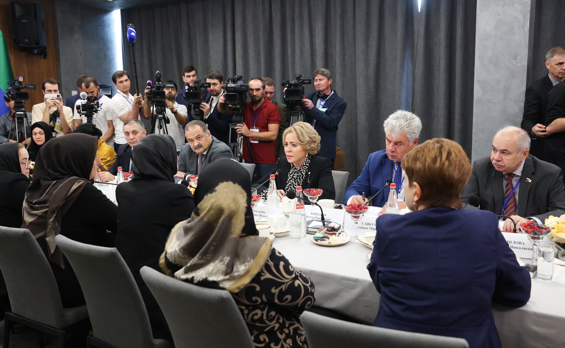 Валентина Матвиенко провела в Каспийске (Дагестан) встречу с матерями участников специальной военной операции