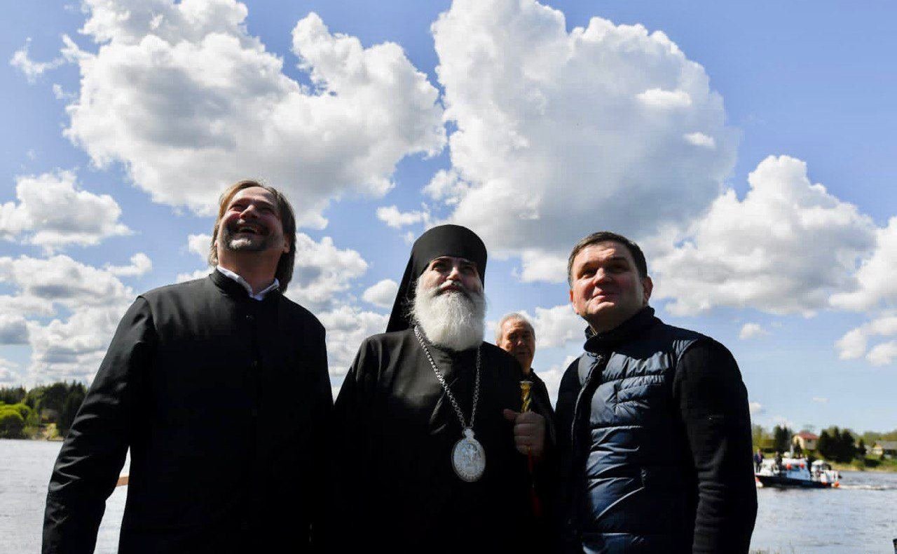 Сергей Перминов присутствовал при водружении креста на возрождаемый храм Святой Живоначальной Троицы в Иссад