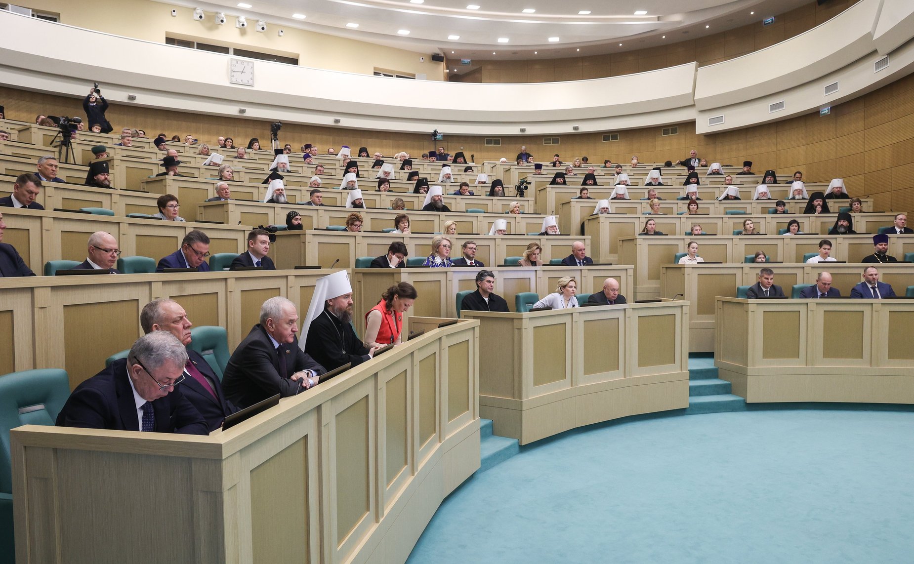 Пленарное заседание ХII Рождественских парламентских встреч