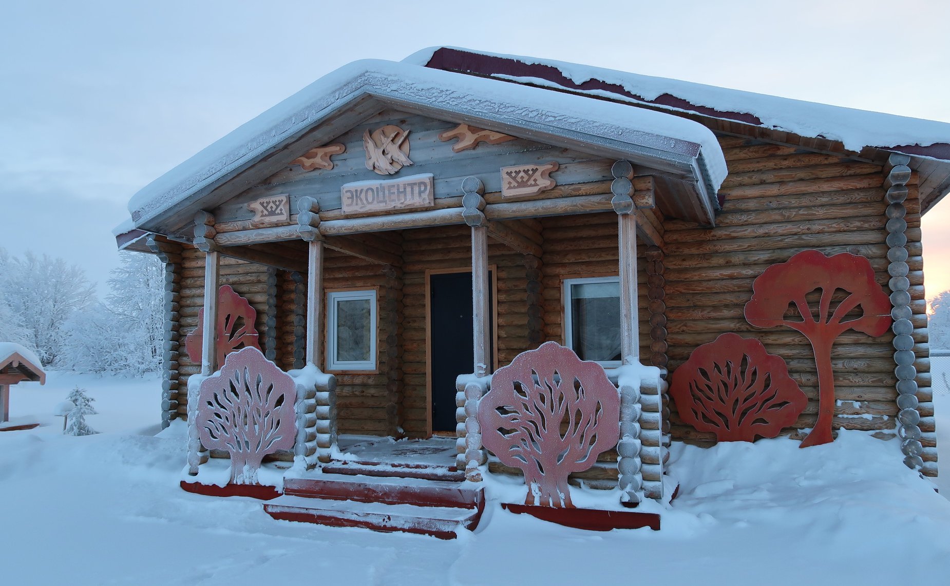 Денис Гусев провёл рабочую встречу с директором ФГБУ «Государственный природный заповедник «Ненецкий» Станиславом Золотым