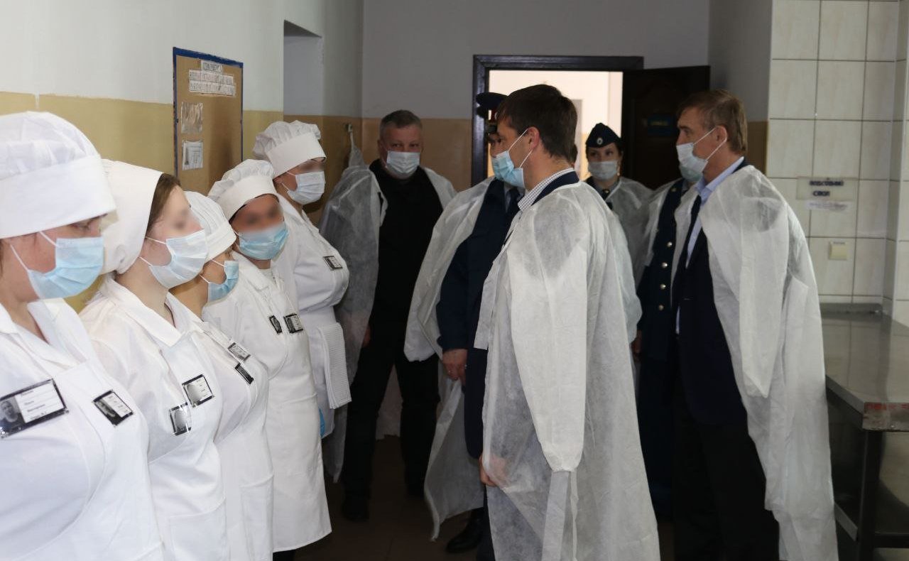 Эдуард Исаков в рамках рабочей поездки по Калининградской области осмотрел производственные и жилые помещения в Исправительной колонии №4 УФСИН России по Калининградской области