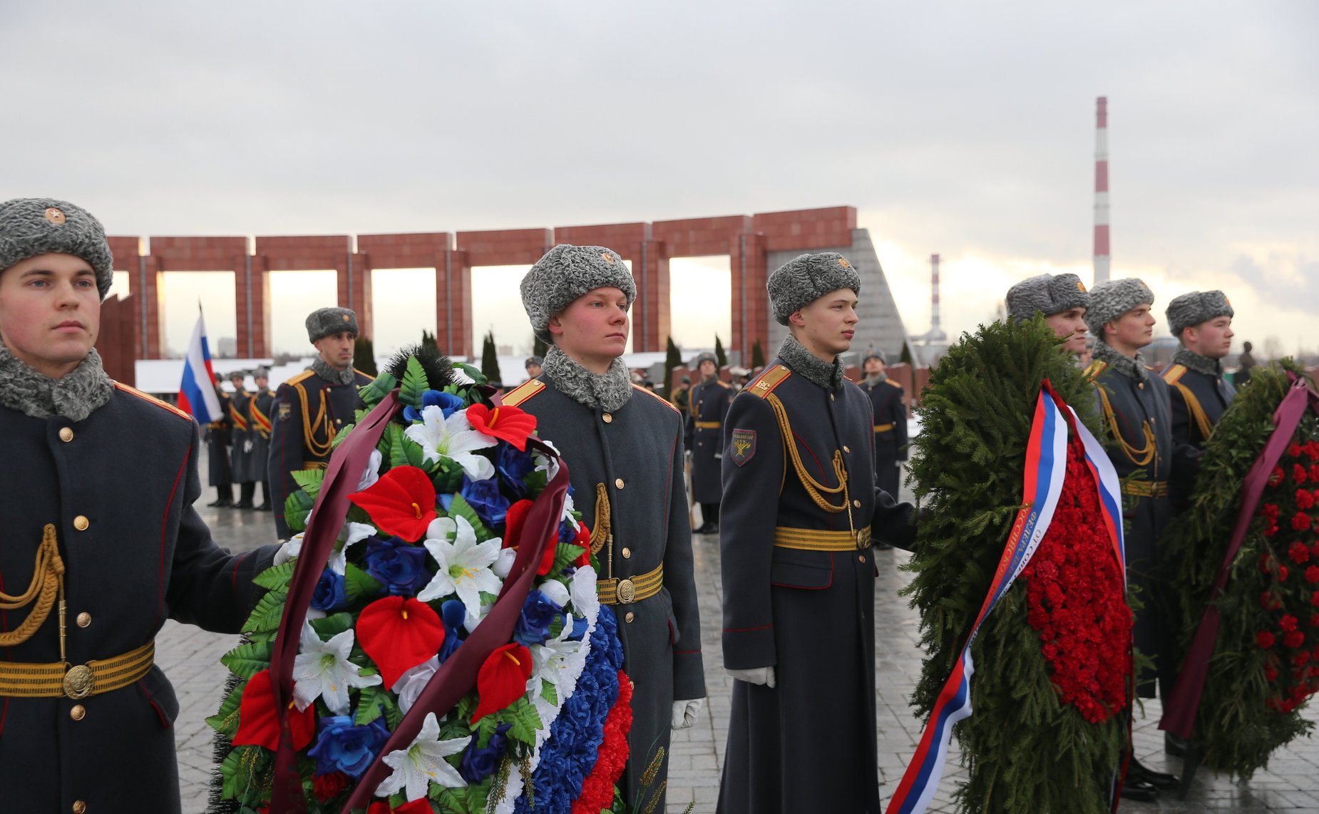 Возложение венков к могиле Неизвестного Солдата на территории Федерального военного мемориала