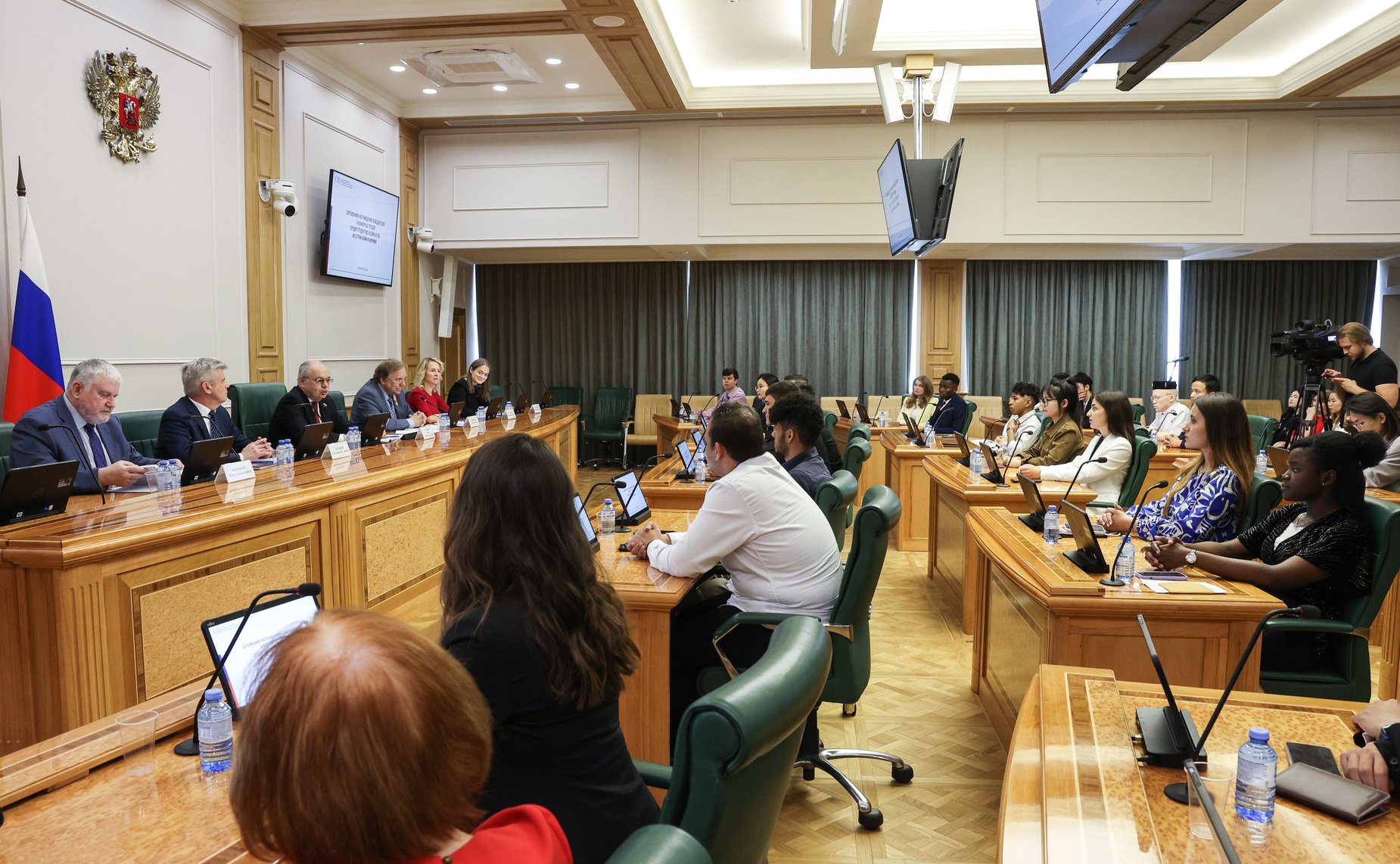 Церемония награждения победителей IV Конкурса чтецов среди студентов аспирантов из стран Азии и Африки «Победа в сердцах поколений» в рамках подготовки к Саммиту Россия-Африка