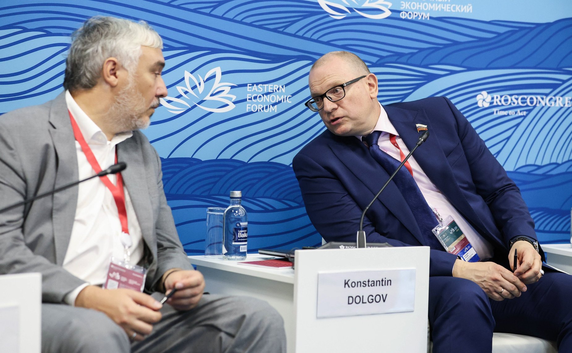 Сессия «Беспилотные системы – что бы изобрести, чтобы ничего не делать?». Сенаторы принимают участие в VIII Восточном экономическом форуме