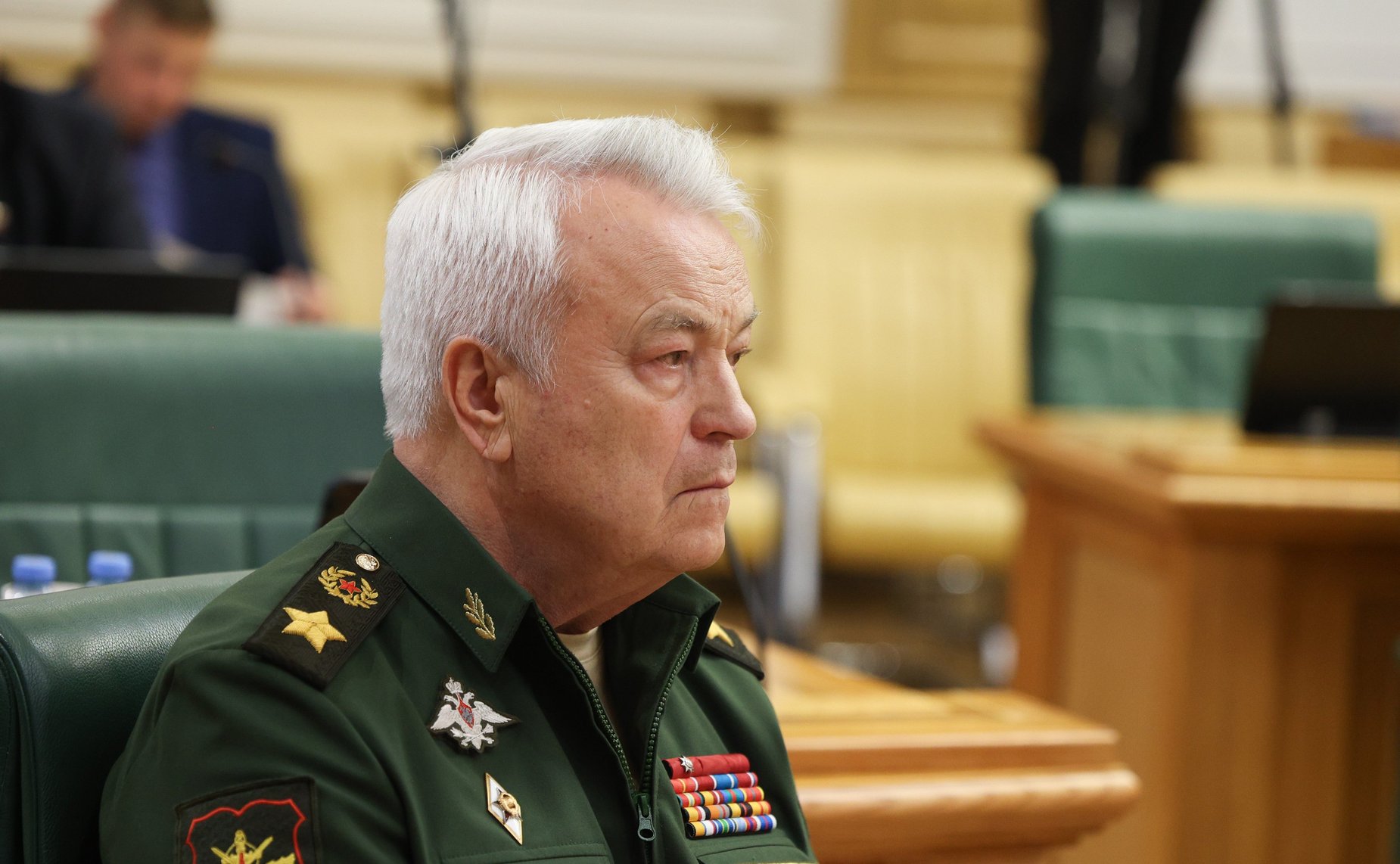 На заседании Комитета СФ по обороне и безопасности проведены консультации по предложенной Президентом РФ кандидатуре на должность Министра обороны