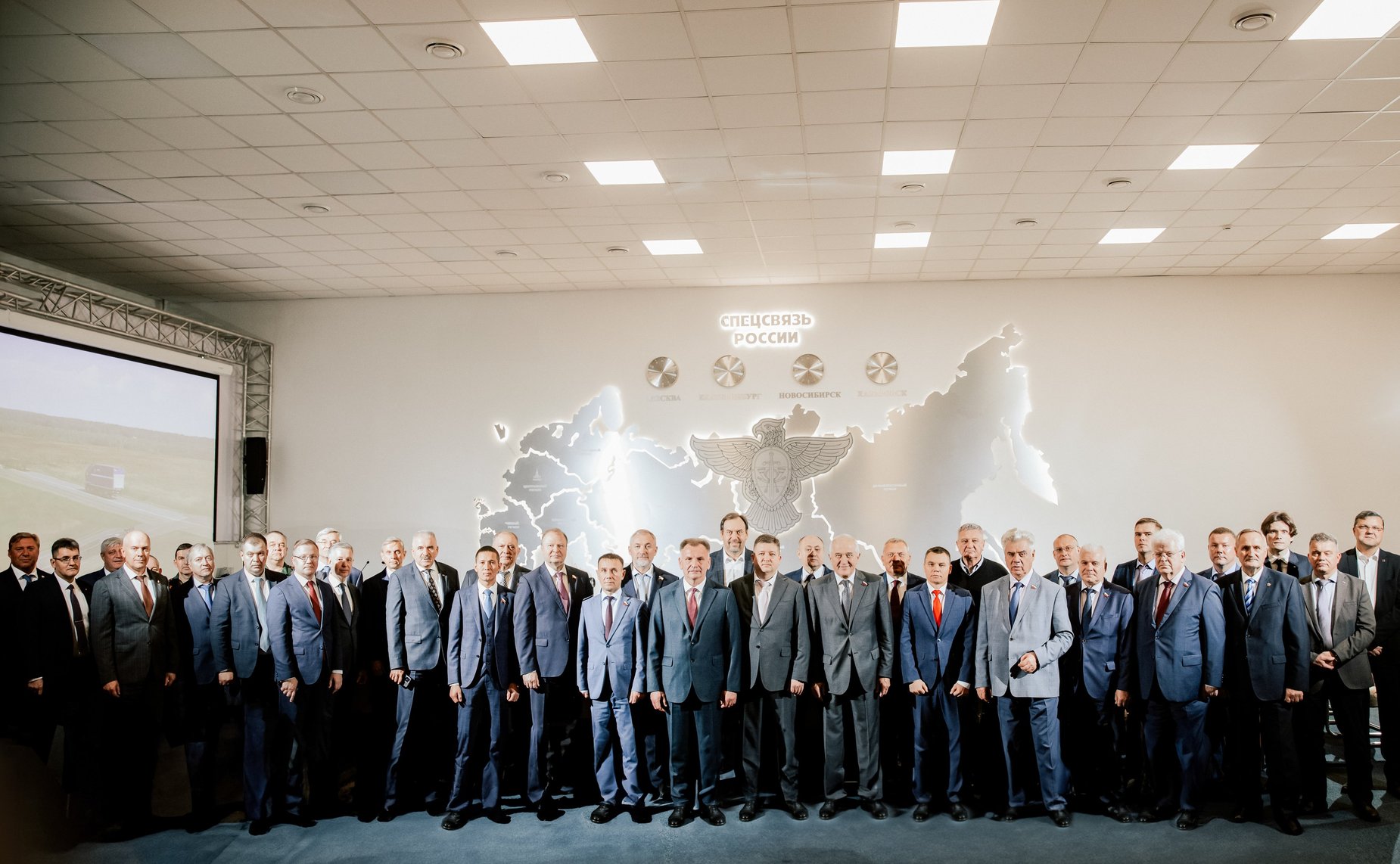 Комитет СФ по обороне и безопасности провел совещание в Главном центре специальной связи