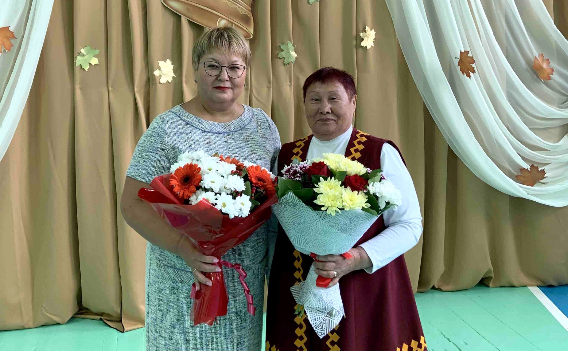 Ольга Старостина приняла участие в торжественной линейке Государственного бюджетного общеобразовательного учреждения Ненецкого автономного округа «Ненецкая средняя школа имени А.П. Пырерки», посвященной Дню знаний