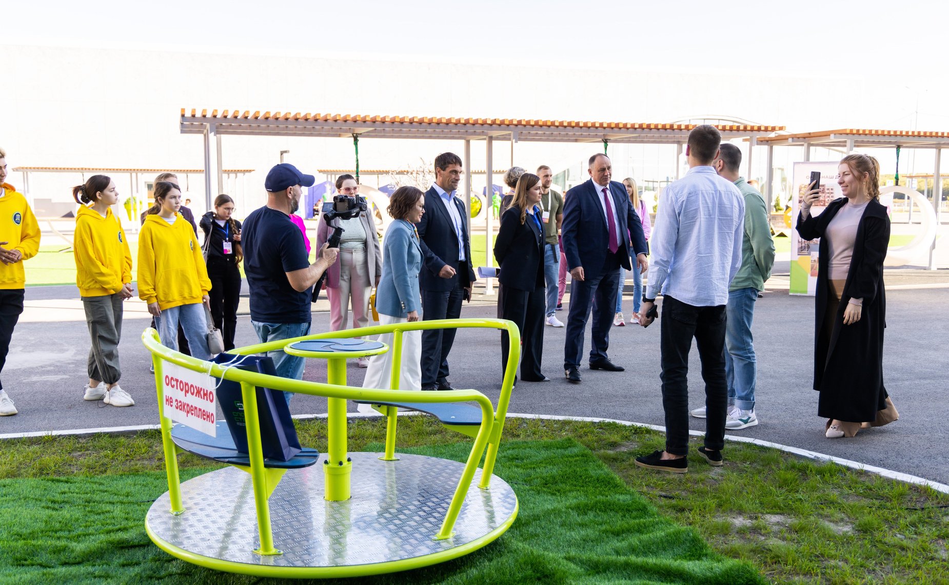 Эдуард Исаков вместе с главой города Ханты-Мансийска Максимом Ряшиным посетил III Всероссийскую форум-выставку «Изюминки комфорта»