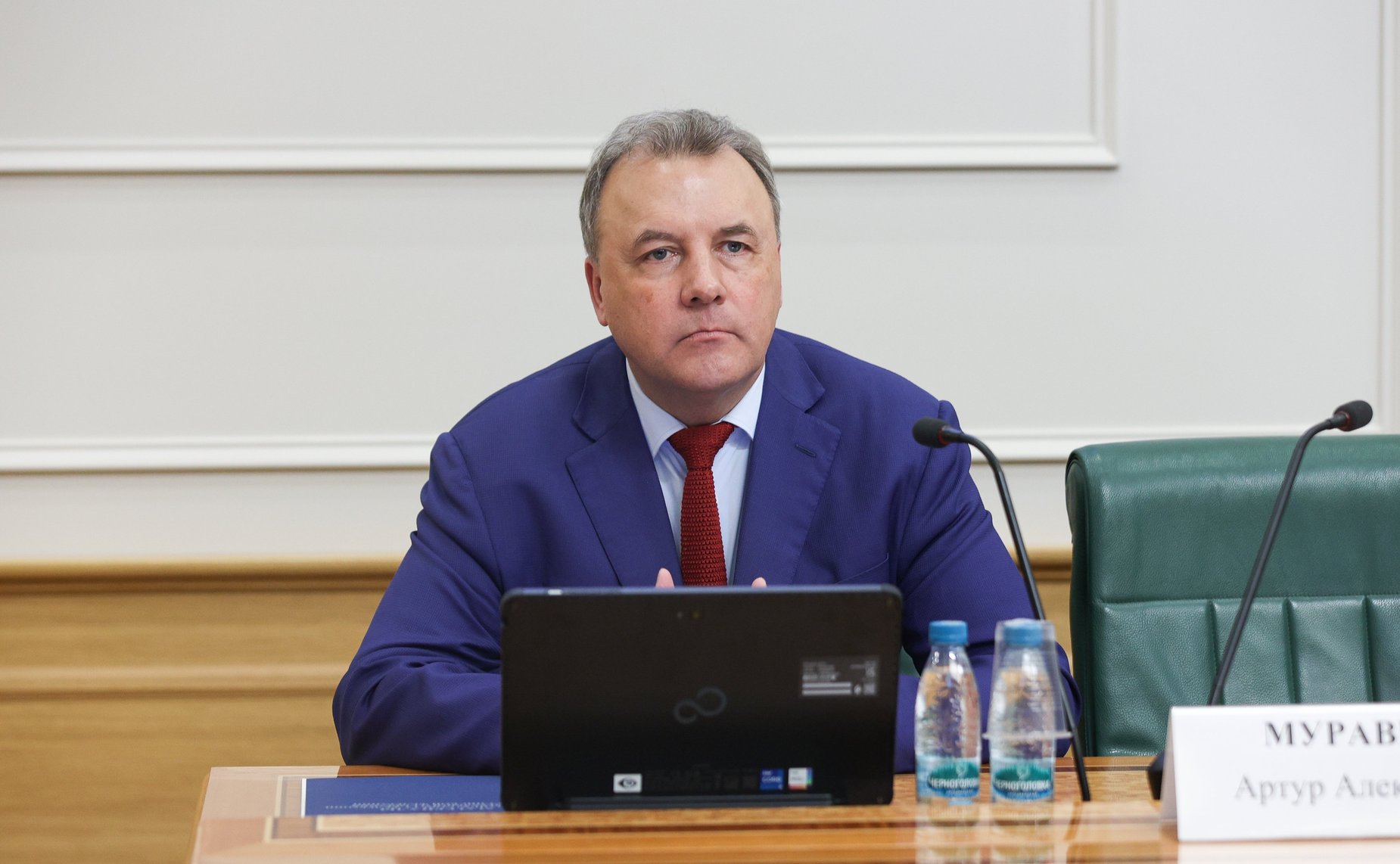 Артур Муравьев