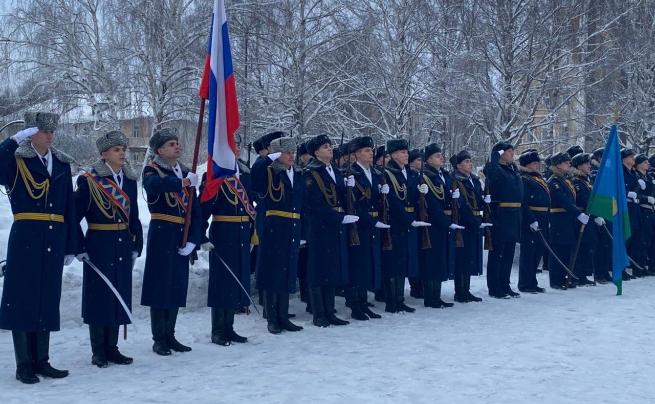 Ольга Хохлова в Вязниках приняла участие в церемонии захоронения красноармейца