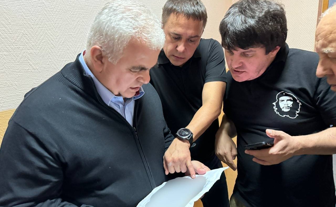 Айрат Гибатдинов посетил Курскую область, где встретился с общественностью и передал гуманитарную помощь от Ульяновской области