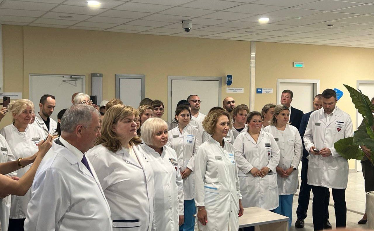Анатолий Артамонов принял участие в открытии новой детско-взрослой поликлиники в Калуге