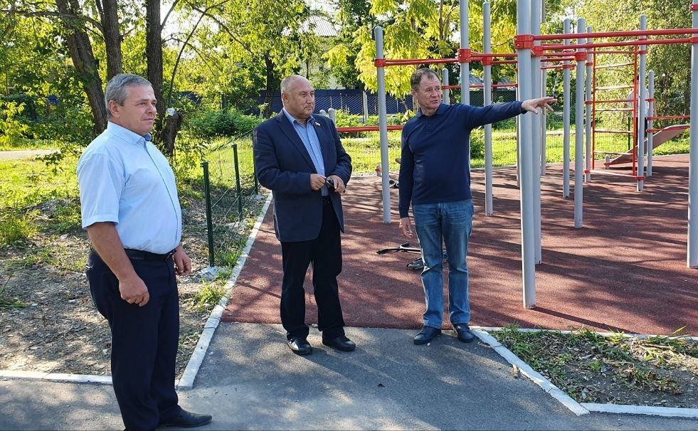 Андрей Базилевский в ходе региональной недели посетил Вяземский — старейший город региона