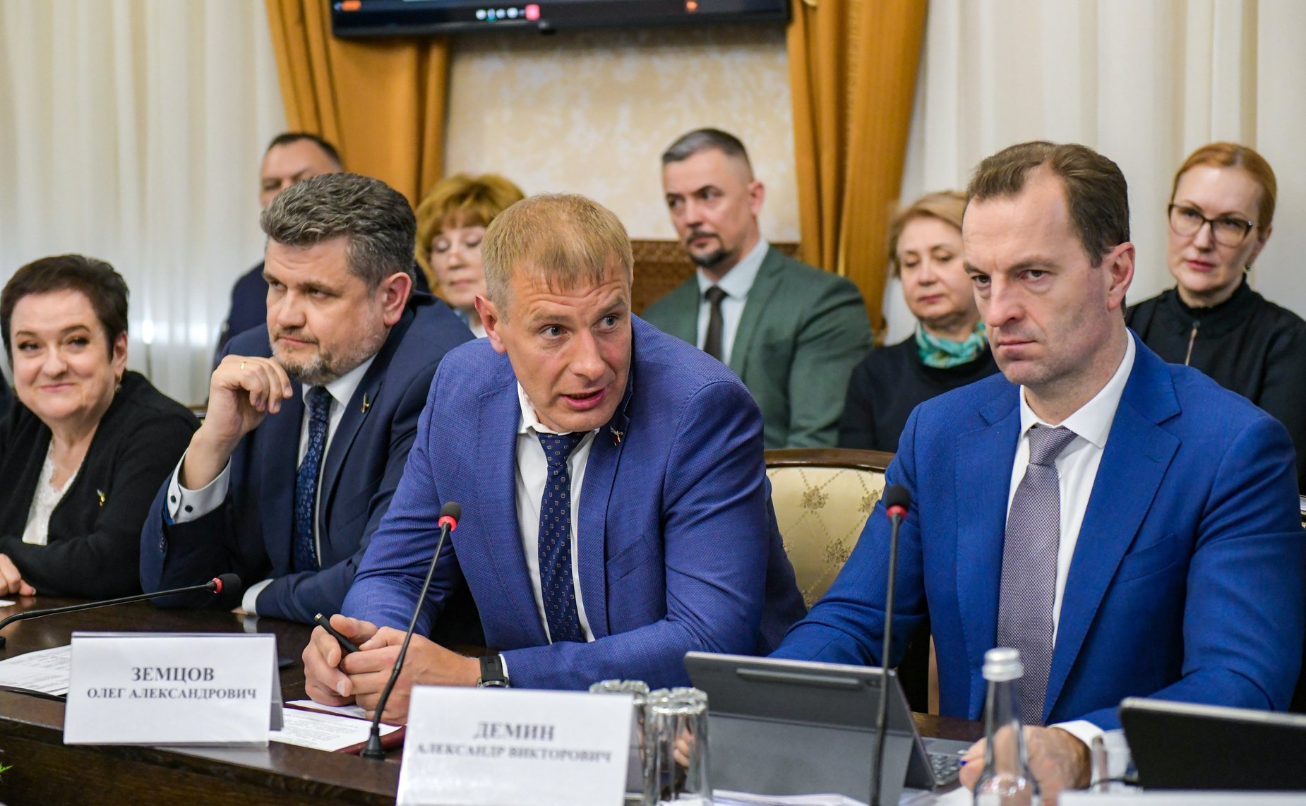 Вячеслав Тимченко провел расширенное заседание по вопросам контрольно-надзорной деятельности в Республике Хакасия