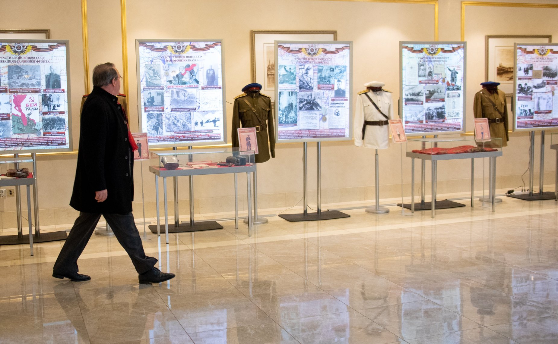 В Совете Федерации открылась экспозиция Центрального музея Росгвардии, посвященная 75-летию Великой Победы