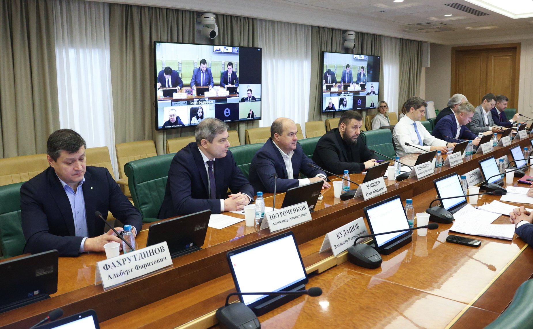 Совещание Комитета Совета Федерации по экономической политике на тему «Вопросы восстановления промышленного потенциала Донецкой Народной Республики, Луганской Народной Республики, Запорожской области и Херсонской области»