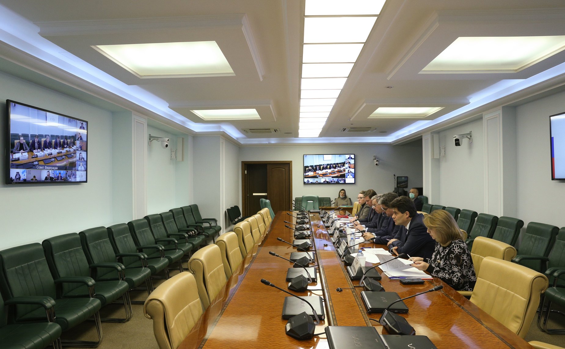 Парламентские слушания Комитета СФ по федеративному устройству, региональной политике, МСУ и делам Севера