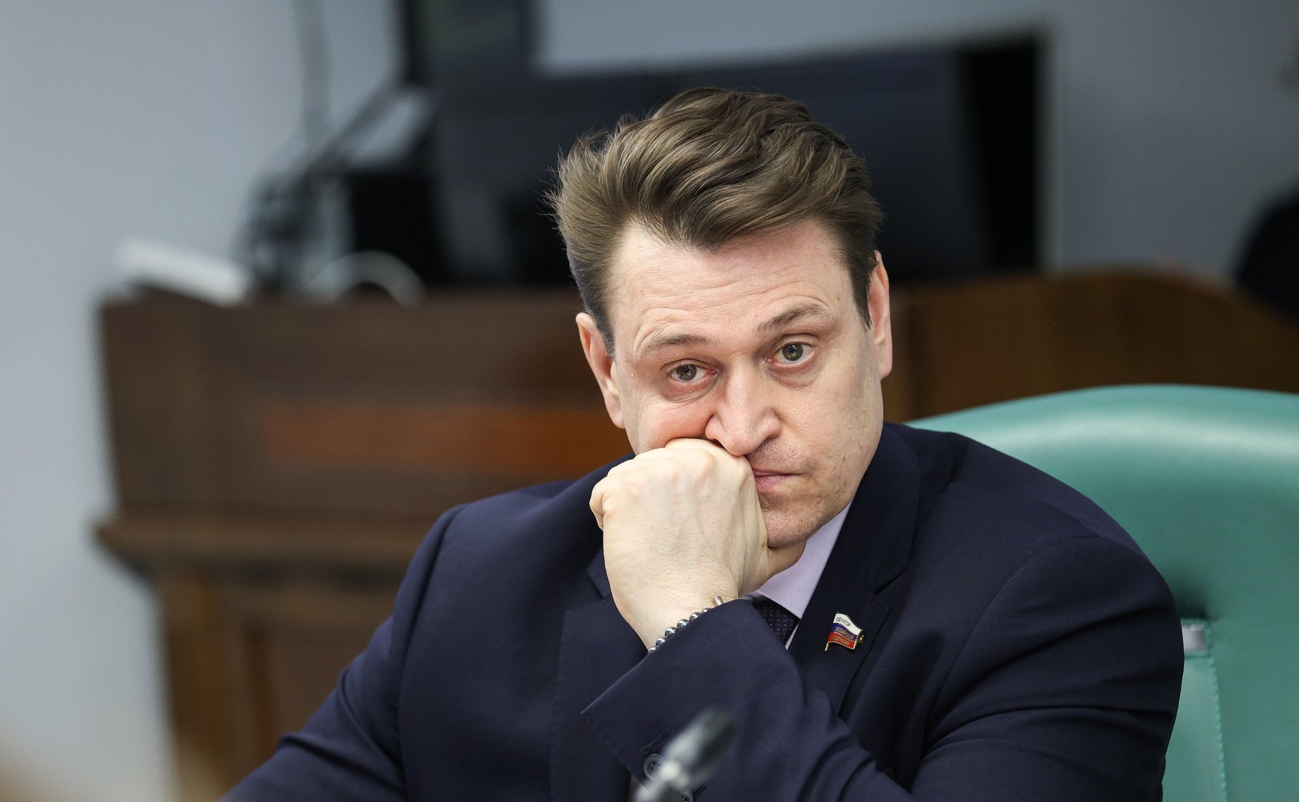 Олег Голов