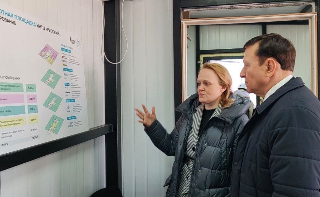 Александр Ролик в ходе региональной недели побывал на строящихся объектах пилотной площадки Инновационного научно-технологического центра «Русский» (ИНТЦ)