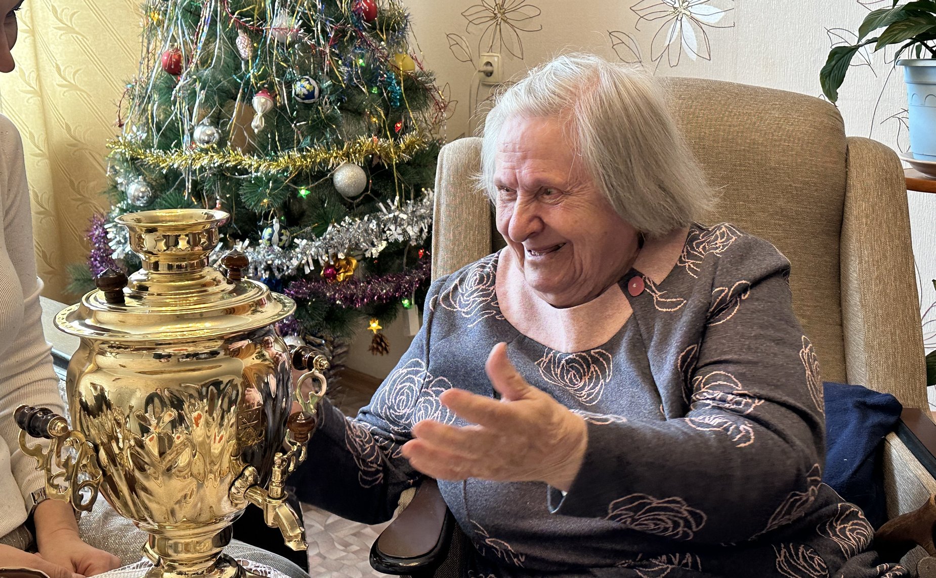 Маргарита Павлова навестила участницу Великой Отечественной войны челябинку Нину Гавриловну Чарнецкую