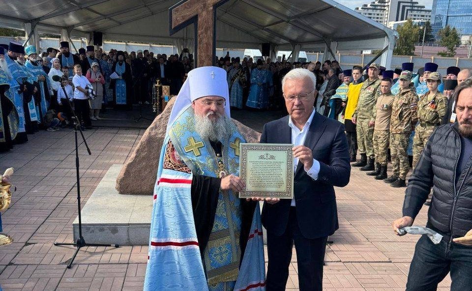 Александр Усс принял участие в торжественных мероприятиях в день установления краеугольного камня кафедрального собора Рождества Пресвятой Богородицы