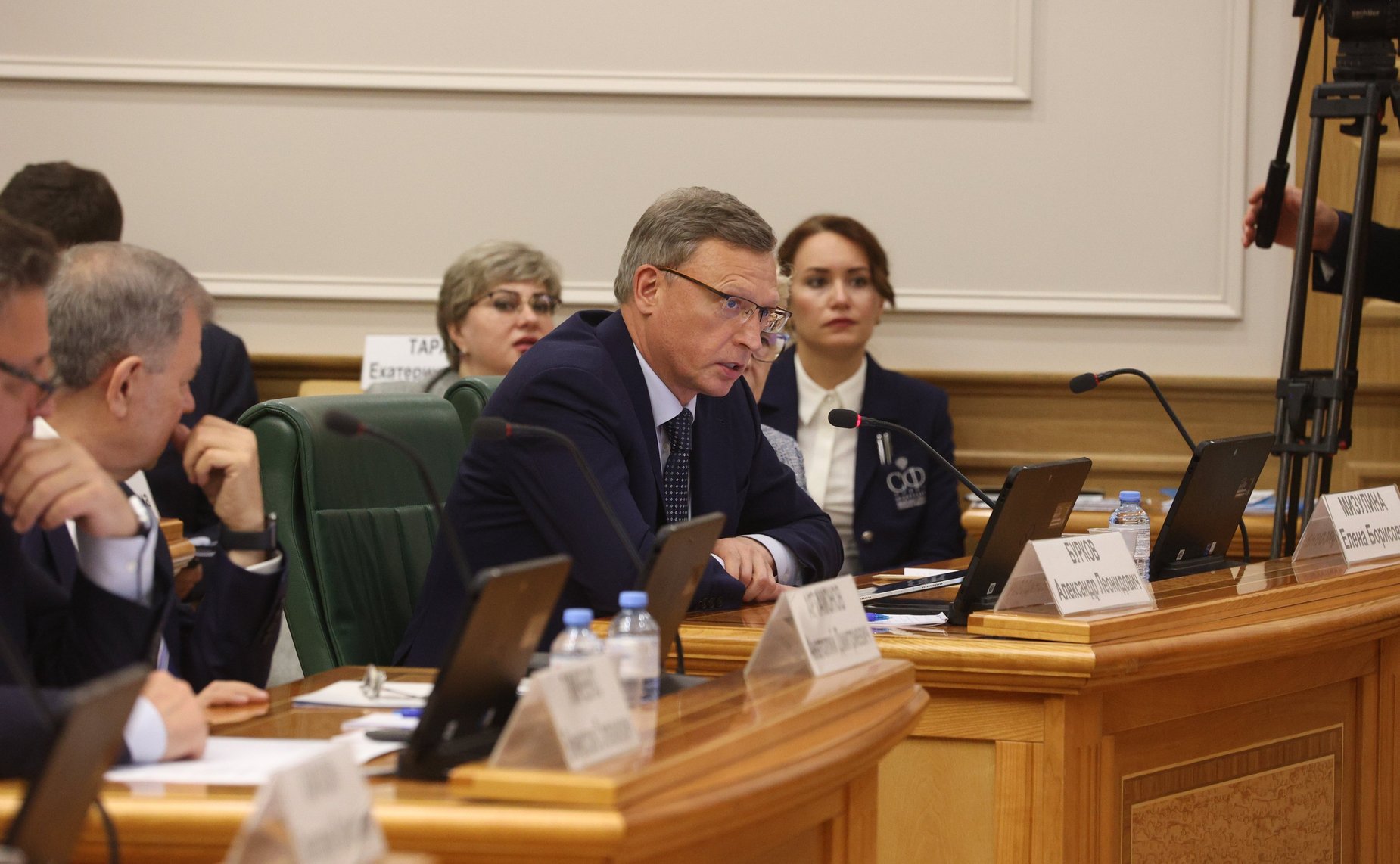 Встреча сенаторов Российской Федерации с Министром строительства и жилищно-коммунального хозяйства РФ Иреком Файзуллиным в формате открытого диалога