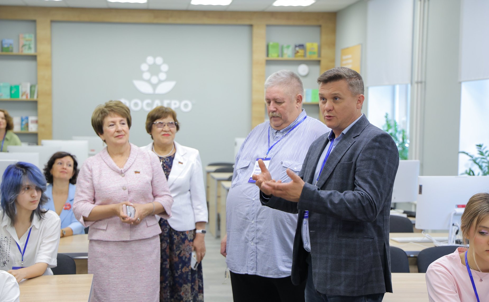 Выездное заседание Комитета СФ по науке, образованию и культуре «Развитие системы непрерывного образования для обеспечения технологического лидерства региона (на примере Вологодской области)». ВГМХА