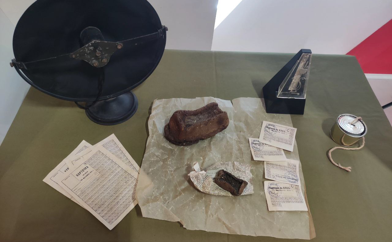 Марина Левина в Туле приняла участие в открытии выставки работ победителей Всероссийского конкурса детского рисунка «Жизнь, деленная на граммы»