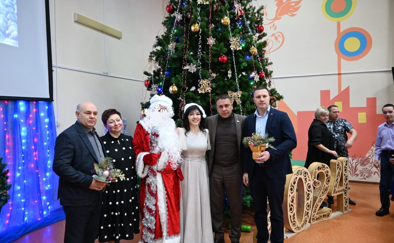 Айрат Гибатдинов поздравил детей Ульяновской области с наступающим Новым Годом