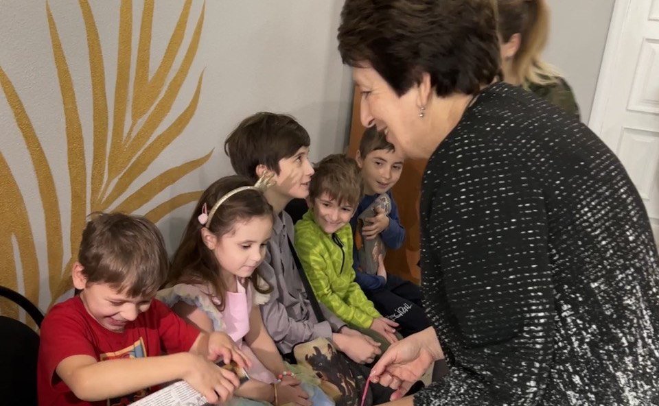 Екатерина Алтабаева в преддверии Нового года приняла участие в благотворительной акции «Ёлка желаний»