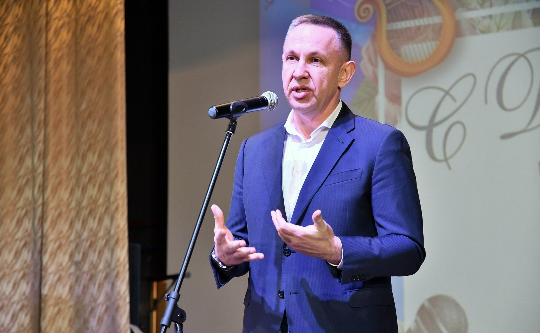 Олег Алексеев поздравил с профессиональным праздником работников культуры Энгельсского и Марксовского районов Саратовской области