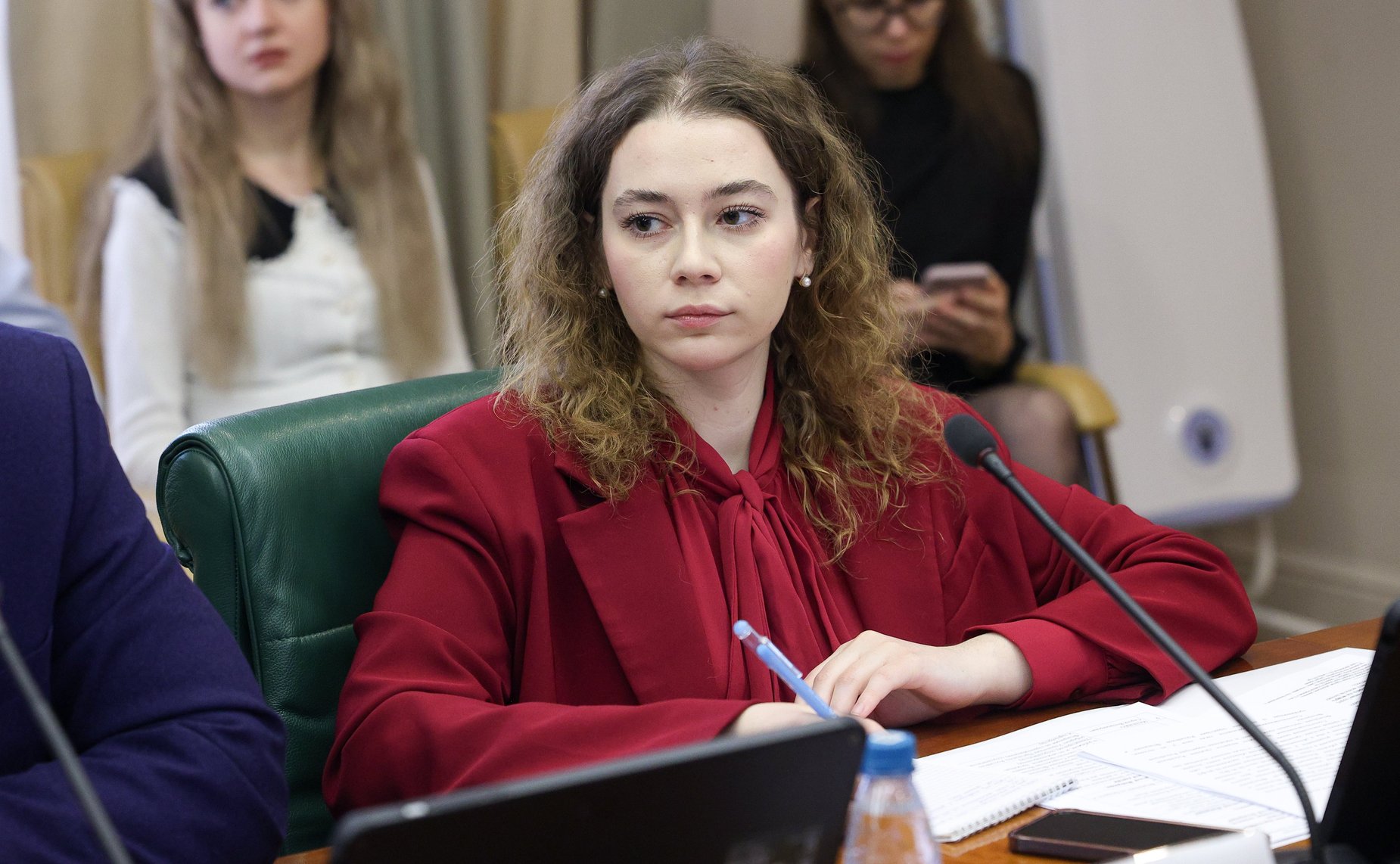 Совещание Комитета СФ по международным делам по вопросам совершенствования практики переселения в Россию соотечественников за рубежом, лиц, разделяющих российские духовно-нравственные ценности, и лиц, представляющих интерес для РФ